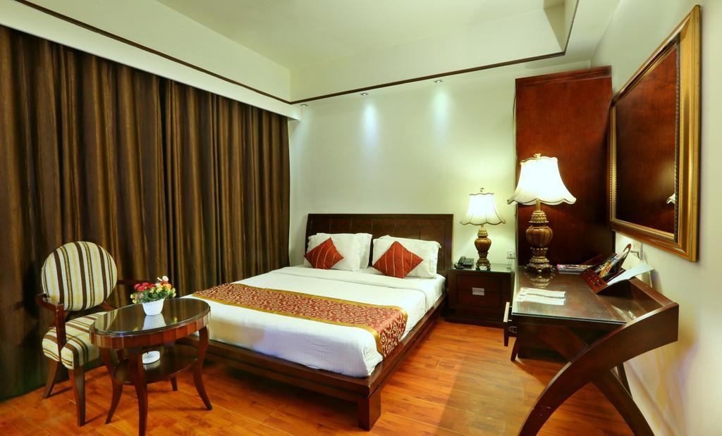 The Picasso Residency - Naraina New Delhi Hotel Exterior photo