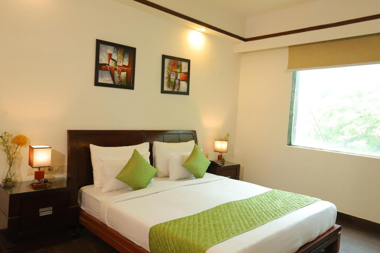 The Picasso Residency - Naraina New Delhi Hotel Exterior photo