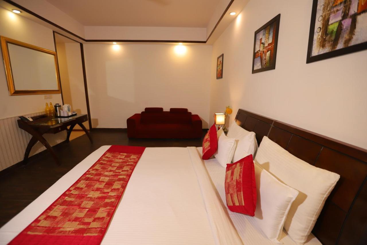 The Picasso Residency - Naraina New Delhi Hotel Exterior photo