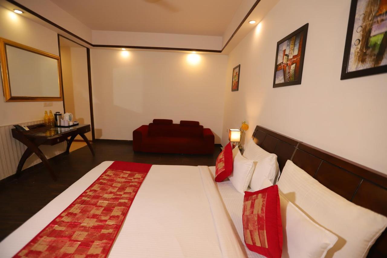 The Picasso Residency - Naraina New Delhi Hotel Exterior photo
