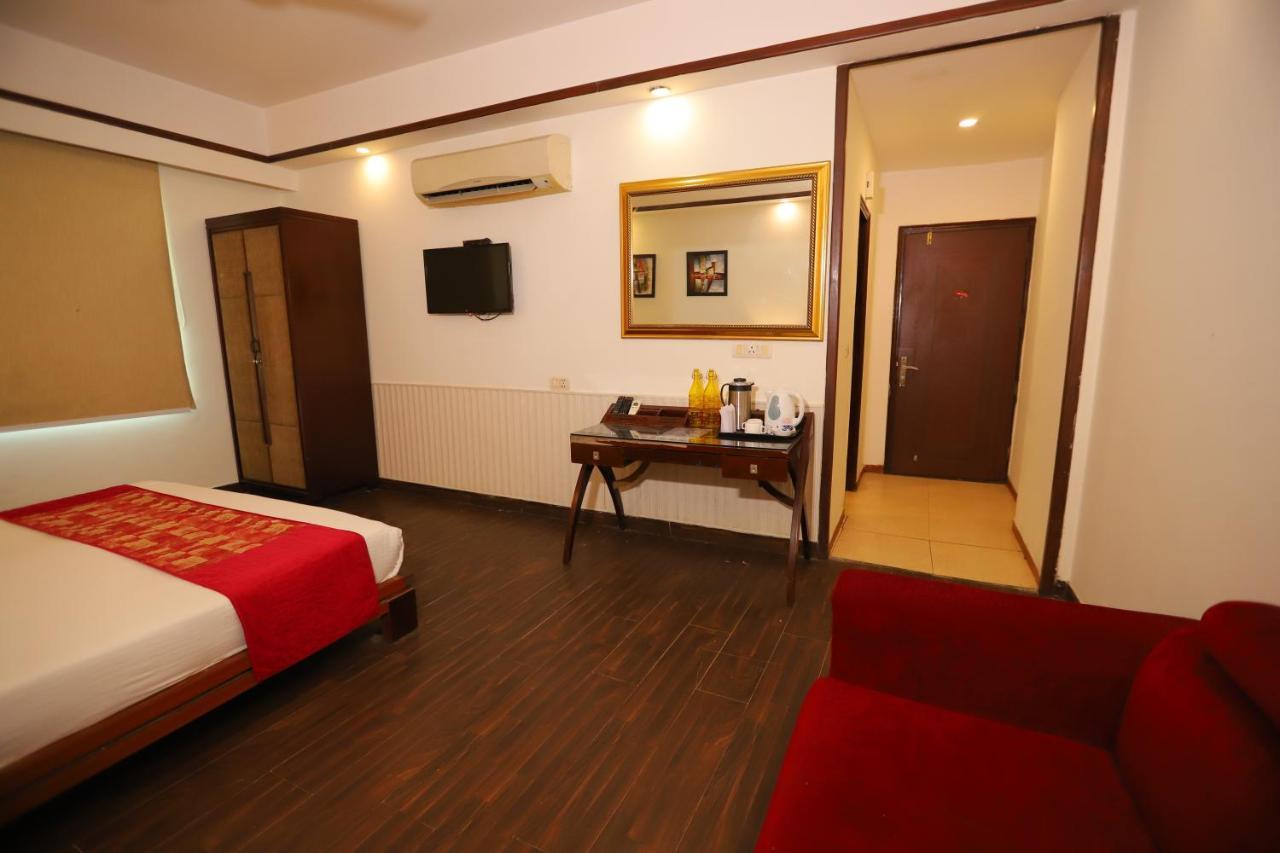 The Picasso Residency - Naraina New Delhi Hotel Exterior photo