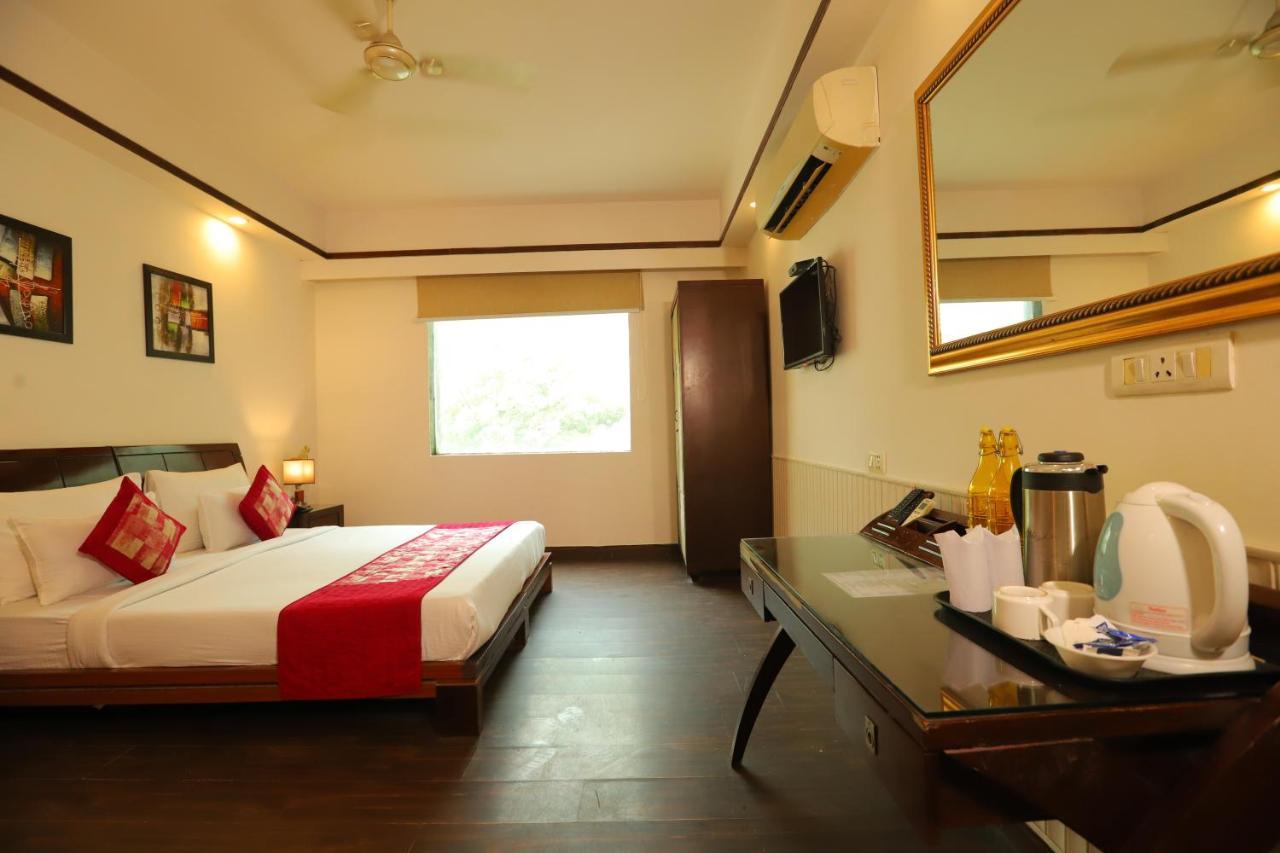 The Picasso Residency - Naraina New Delhi Hotel Exterior photo